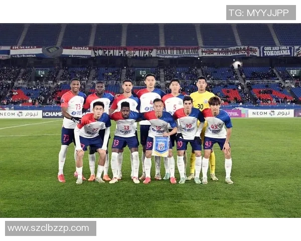 篮球场上的足球明星如何在多元运动中展现个人魅力与竞技精神