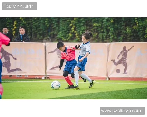 儿童足球明星作品全景展示与精彩瞬间回顾 儿童足球明星作品全景展示与精彩瞬间回顾